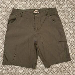 Duluth Trading Shorts size 6